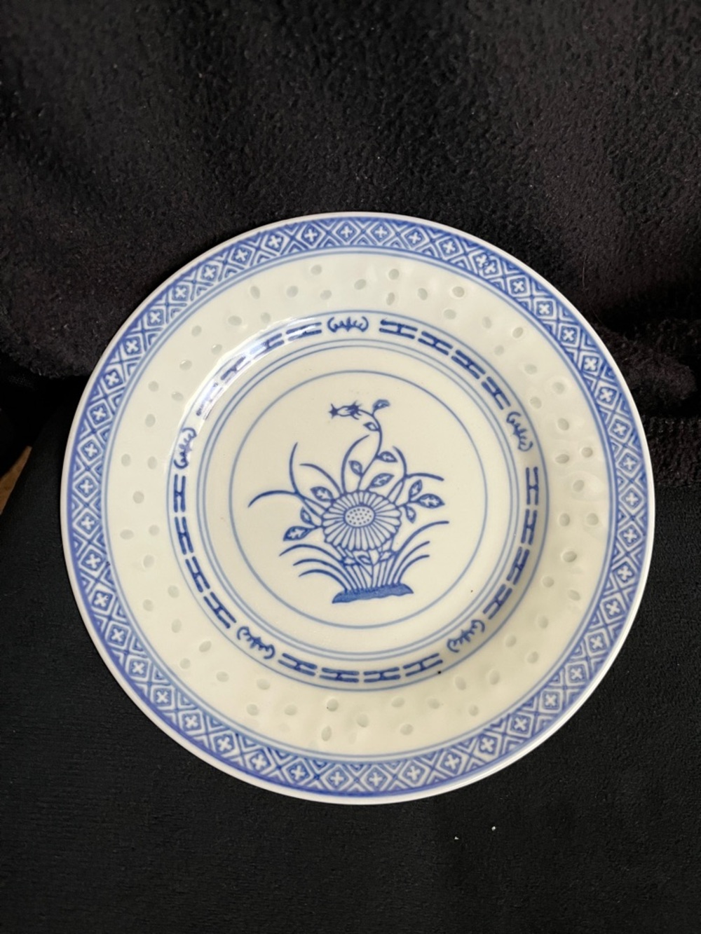 Blue Floral Ceramic Dinner Plate - Classic Porcelain Design